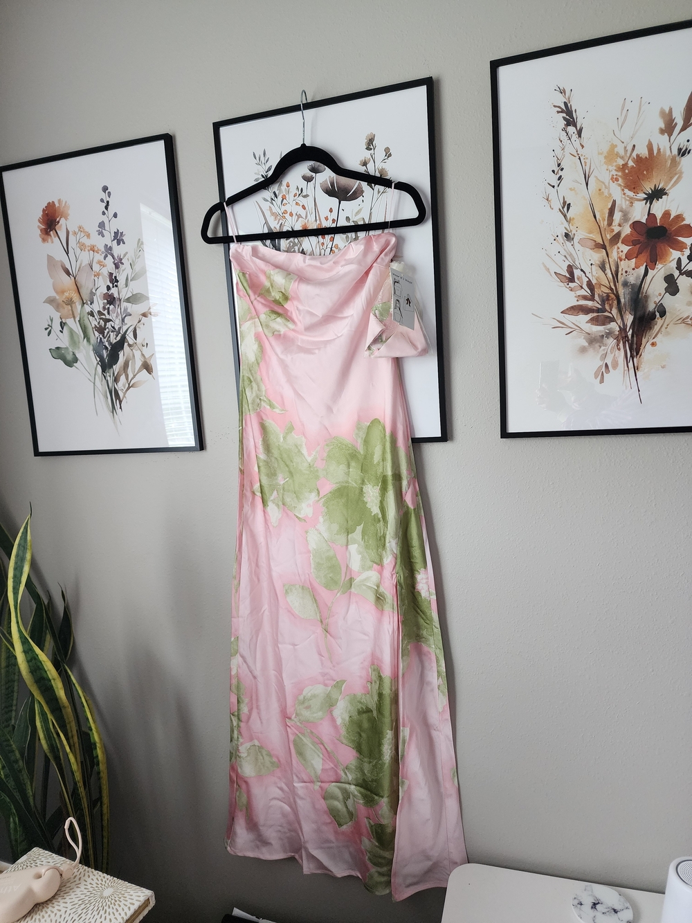 🌸 NWT Thirty/Thirty L.A. Pink & Green Floral Satin Maxi Dress 🌸